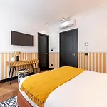 Homa Spiga Konukevi Milano